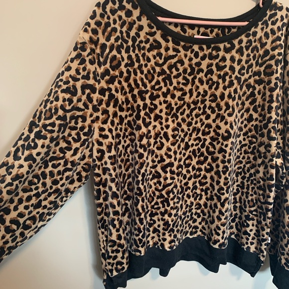 Kate Spade Cheetah Print Velour Top, size XXL - Picture 5 of 8